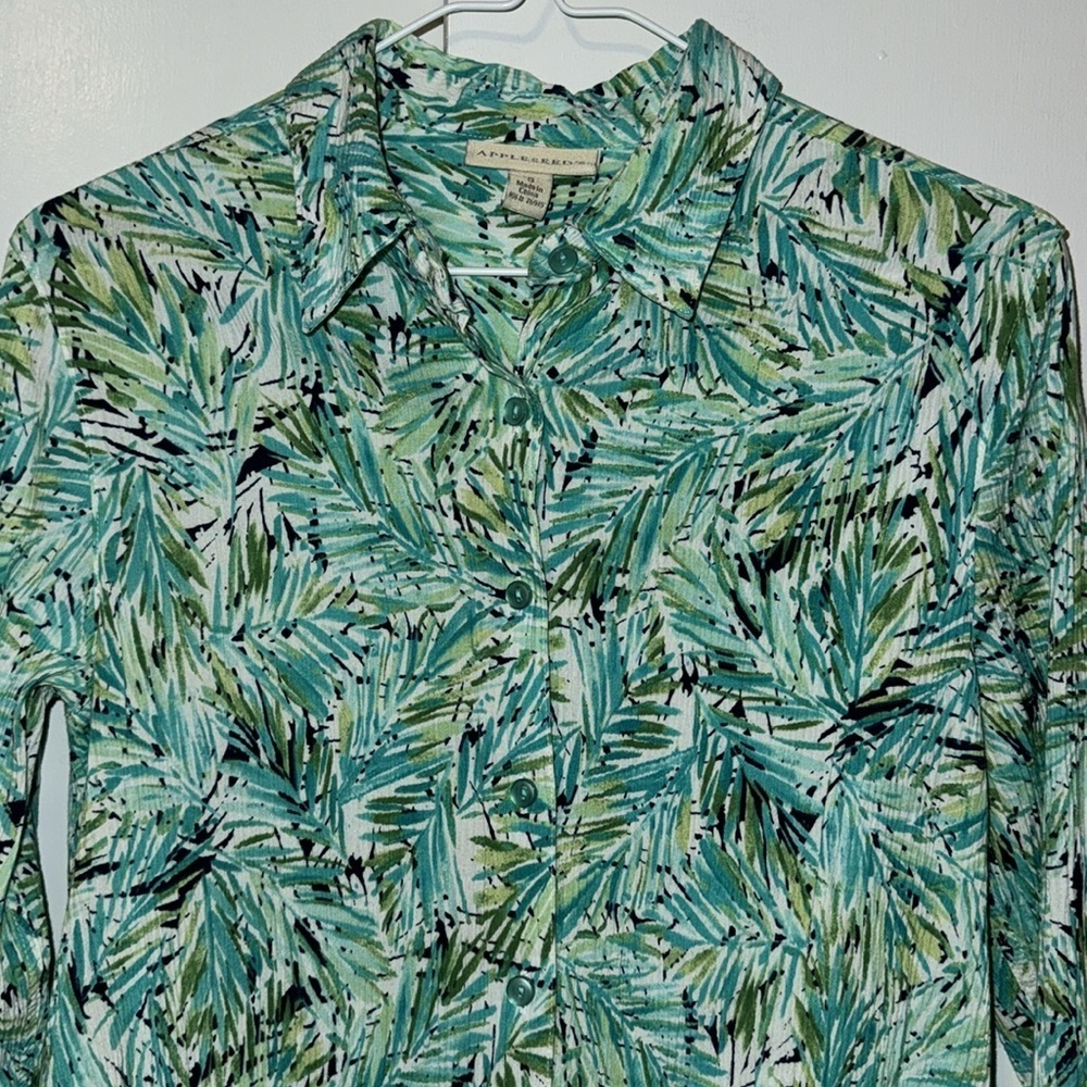 Appleseed’s Crinkle Collared Button Down Shirt Gr… - image 2